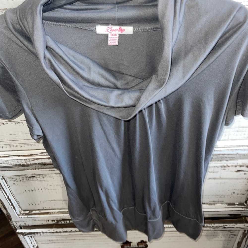 NWOT Lena grey blouse with cowl neck size 14/16 grey beautiful soft smoke free